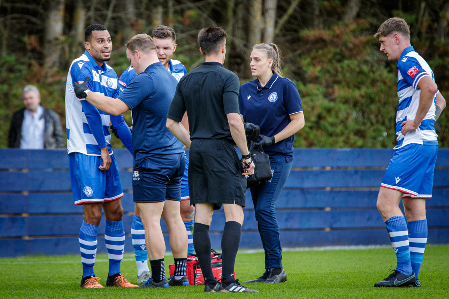 Tyrone Duffus went off early in the match with a shoulder injury