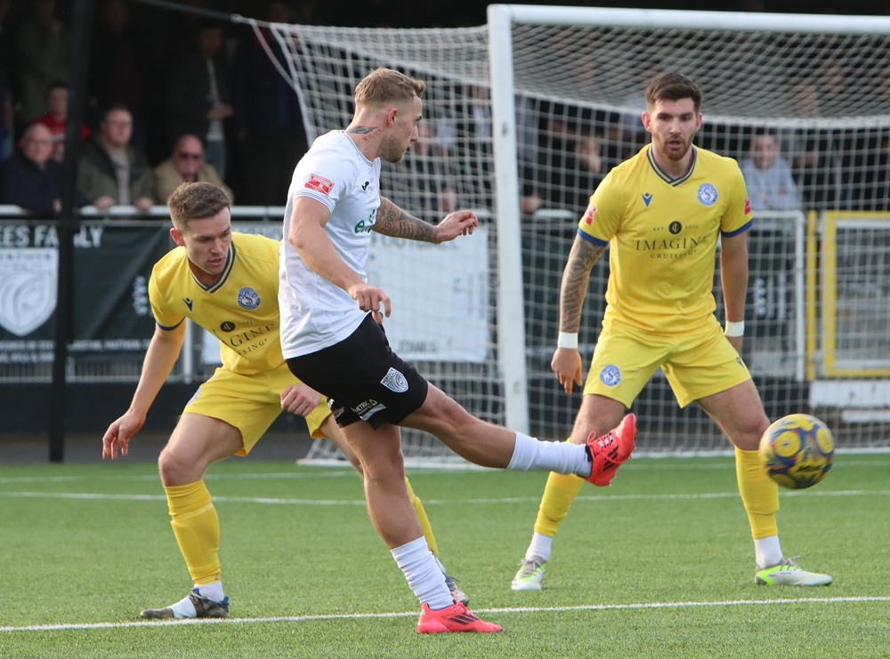 Merthyr’s Ricardo Rees opened the scoring in the 7th minute