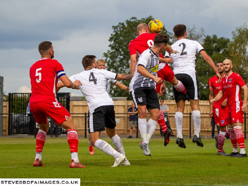 David Pratt scores the equaliser in first half injury time