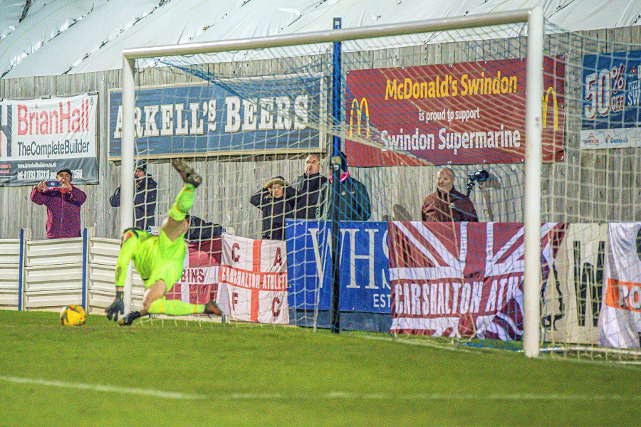 Martin Horsell third penalty save from Read