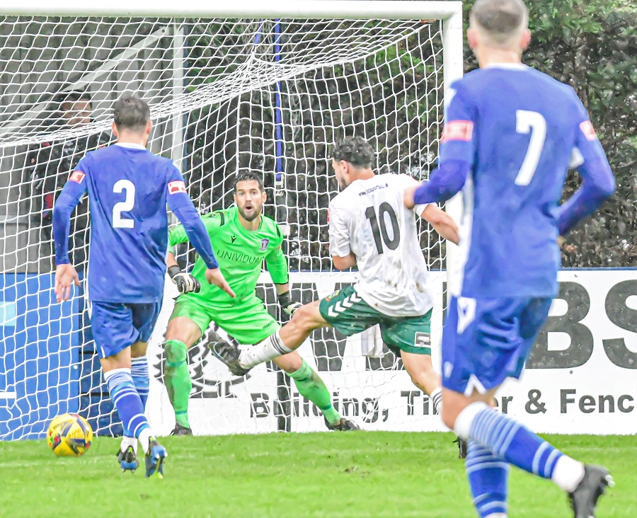 Liam Brooks scores Hendon’s goal