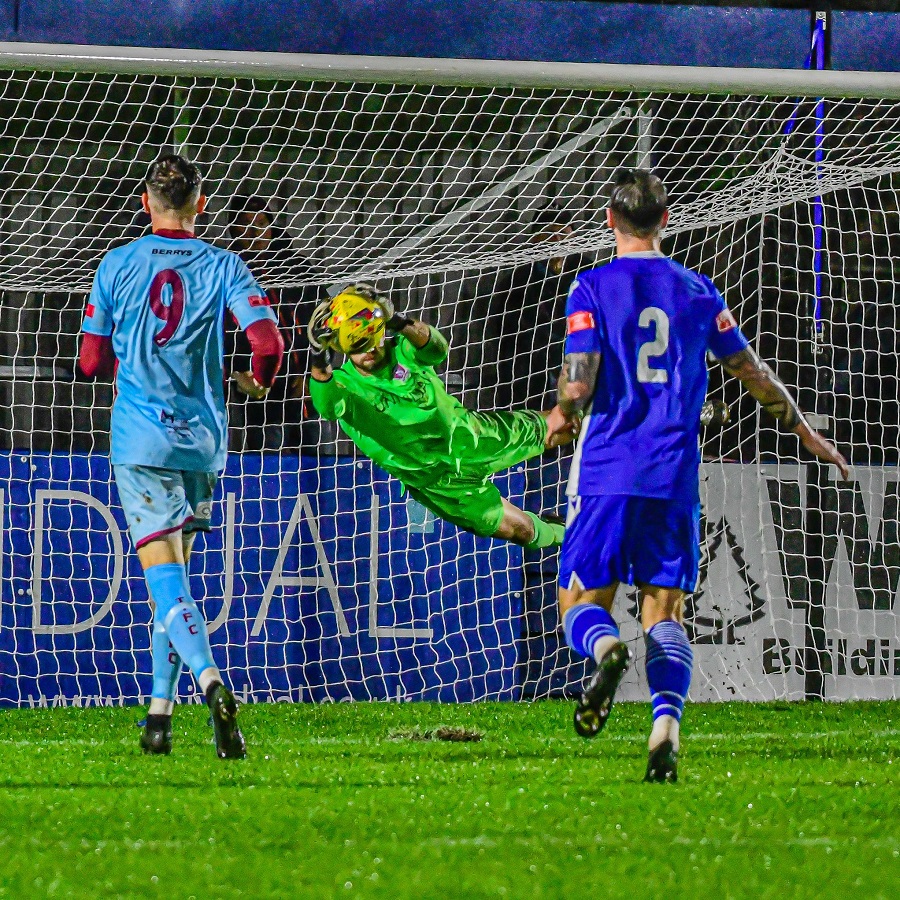 Martin Horsell makes a fine early save