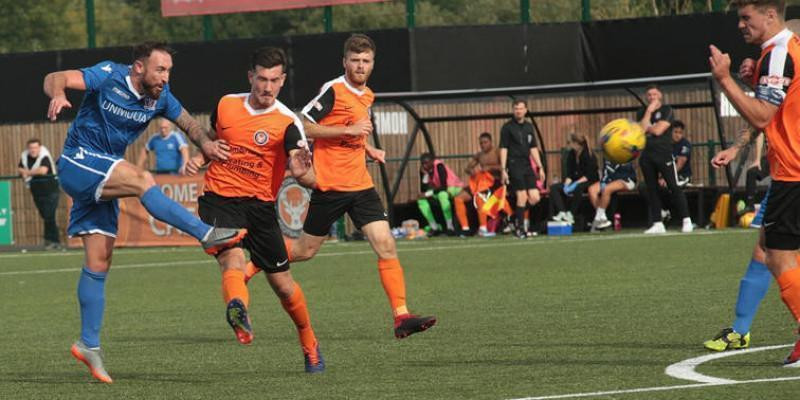 Walton Casuals 3 Marine 1