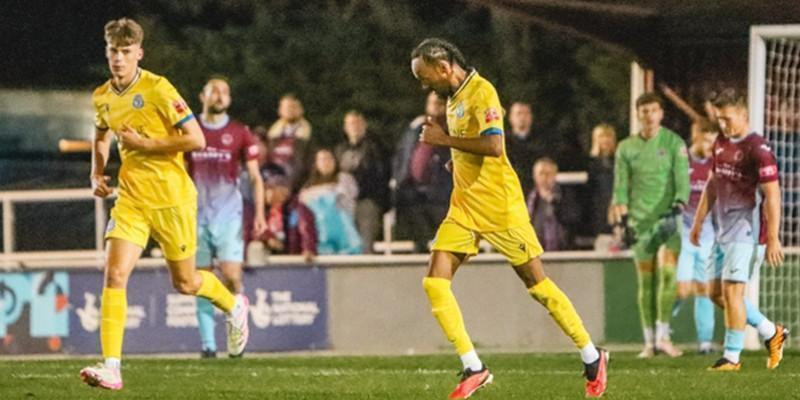 Taunton Town 3 Marine 1