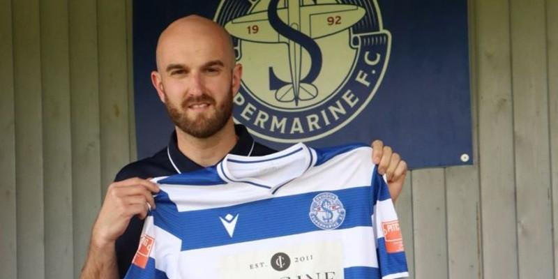 Jamie Edge re-signs to Marine