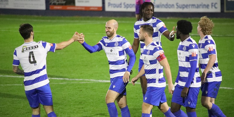 Marine 1 Bradford Town 1 (Bradford won 7-6pens)