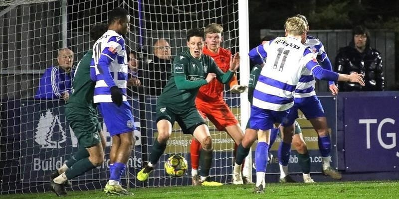 Marine 1 Westbury United 2