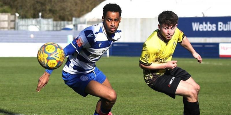 Marine 1 Melksham Town 1