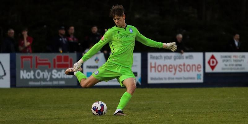 Goalkeeper Mac Boyd signs for Marine