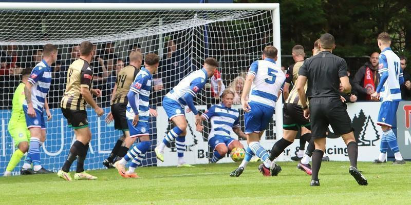 Marine 2 Poole Town 7