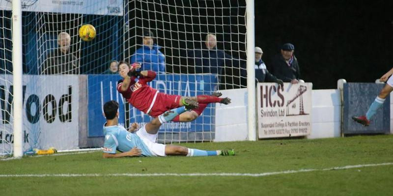 Marine 3 Staines Town 0